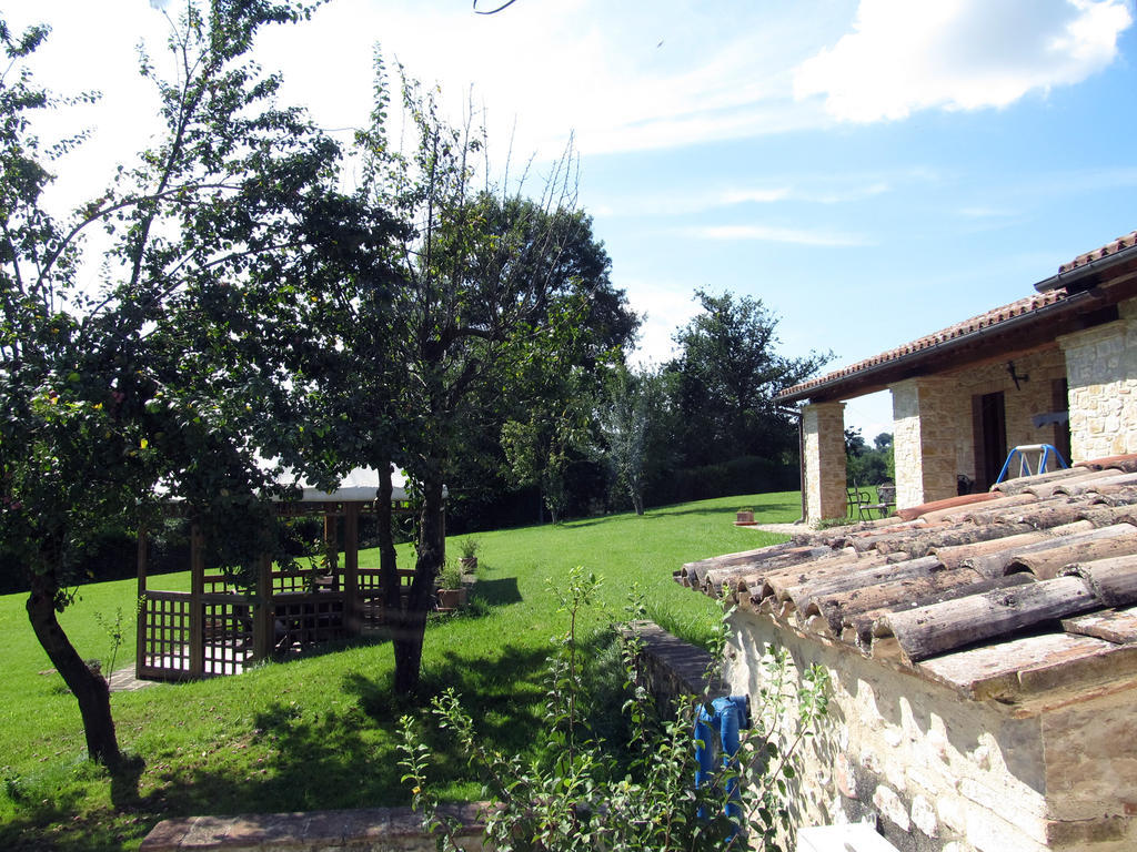 Il Vignale Guest House Massa Martana Bagian luar foto